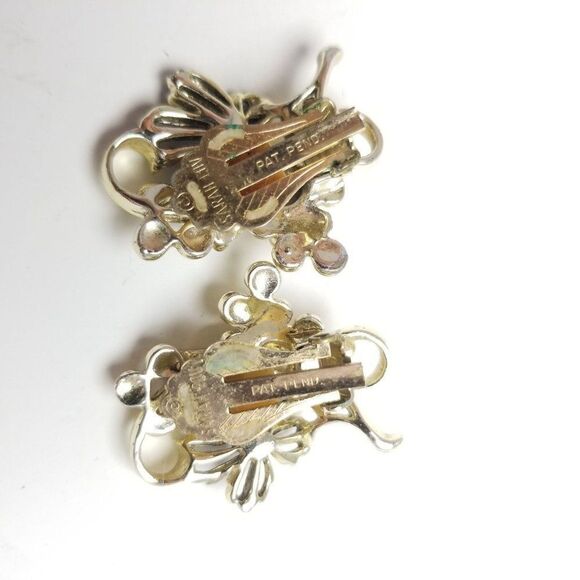 Vintage Black Enamel Grape Leaves and Grape Cluster Clip On Earrings - Picture 4 of 7